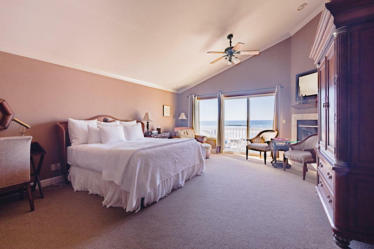 On The Beach Bed And Breakfast คายูคอส ภายนอก รูปภาพ